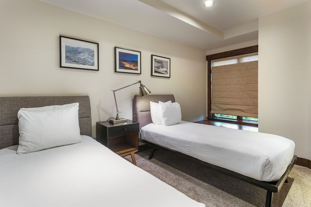 Ridgepoint Condo at Deer Valley - 3 Bedroom - #126