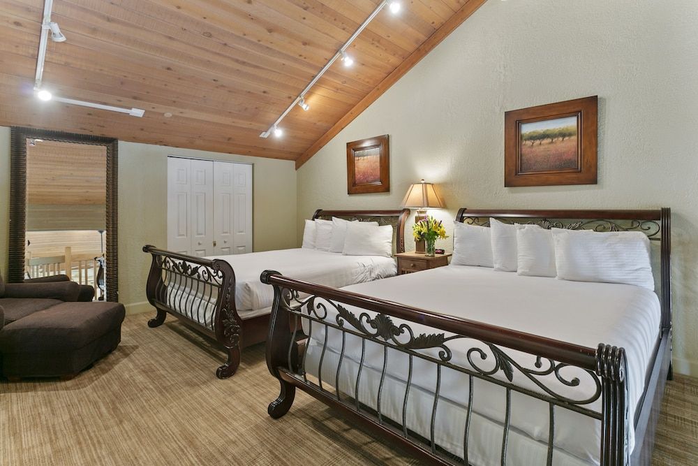 Powder Run Condo at Deer Valley - 2 Bedroom - #B32