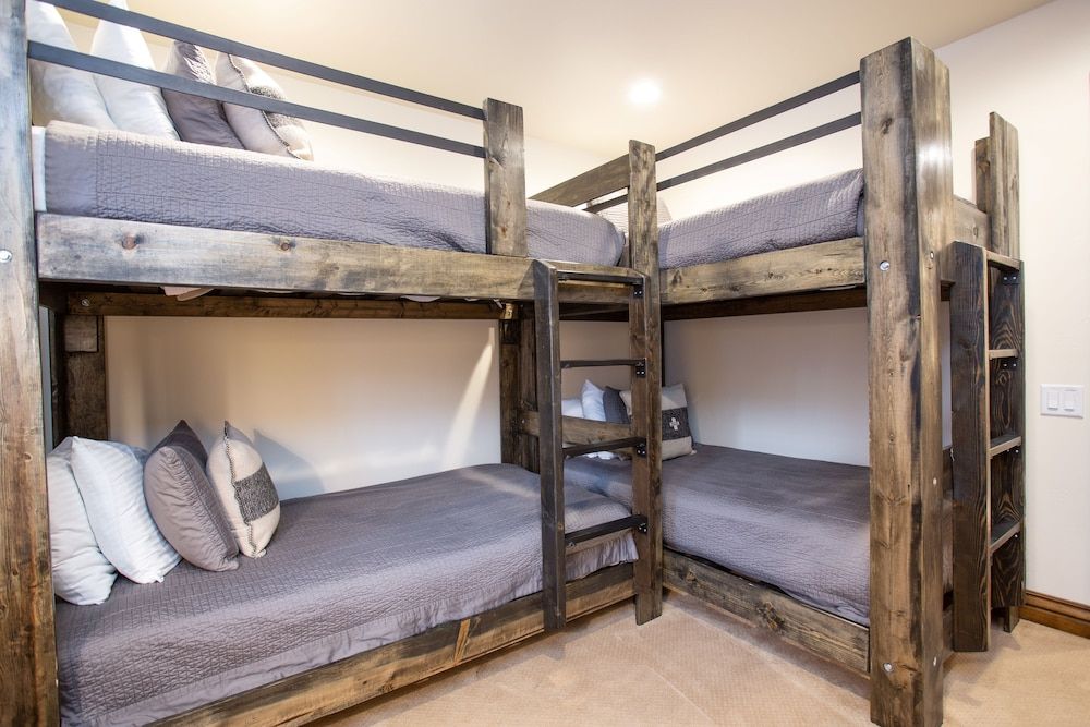 Ridgepoint Condo at Deer Valley - 3 Bedroom - #124