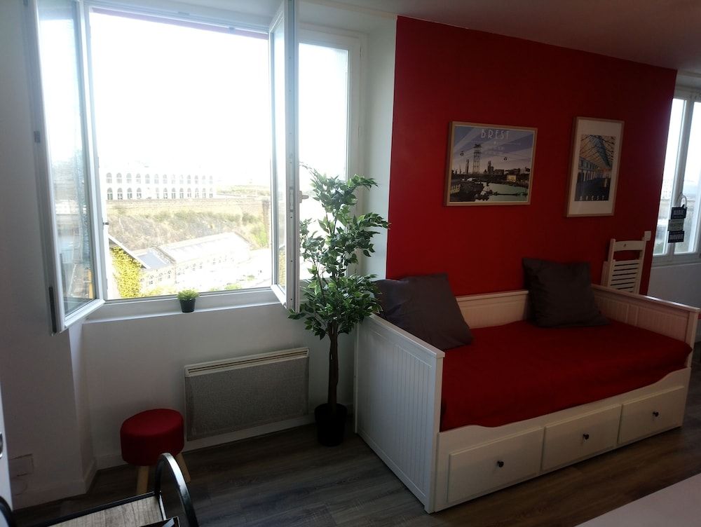 Appart Cosy Brest Les Capucins Apartment, Private Bathroom, Harbor View 12