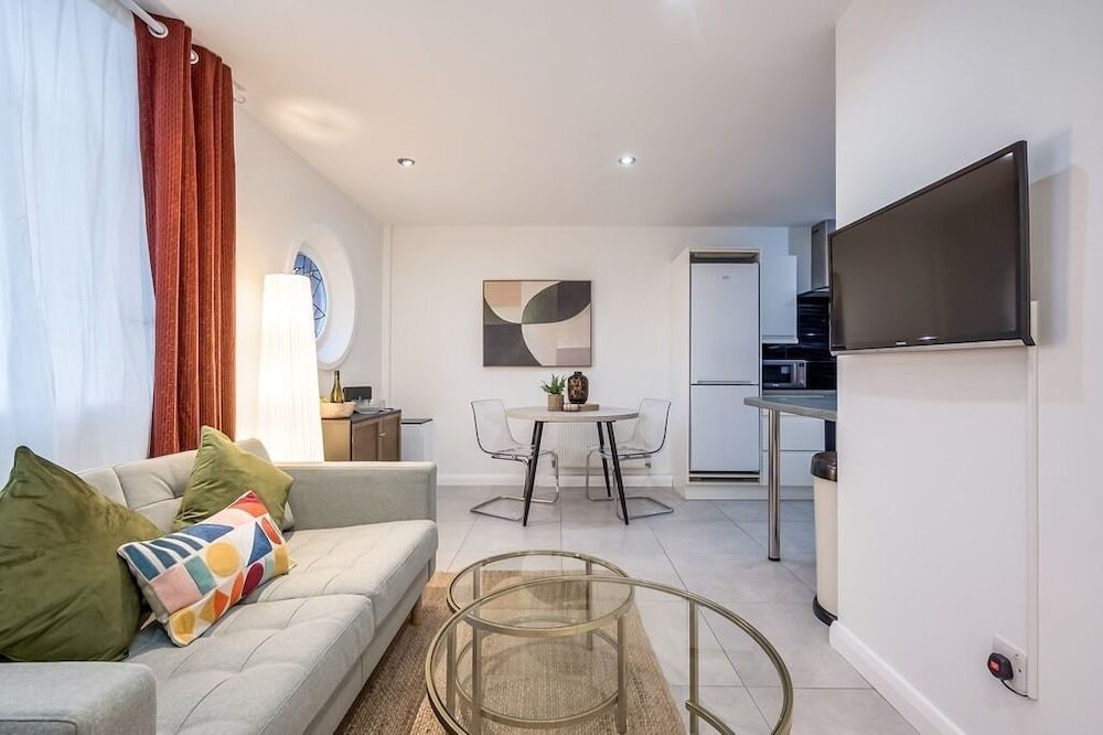 undefined Central Belfast Apartments: Salisbury 2