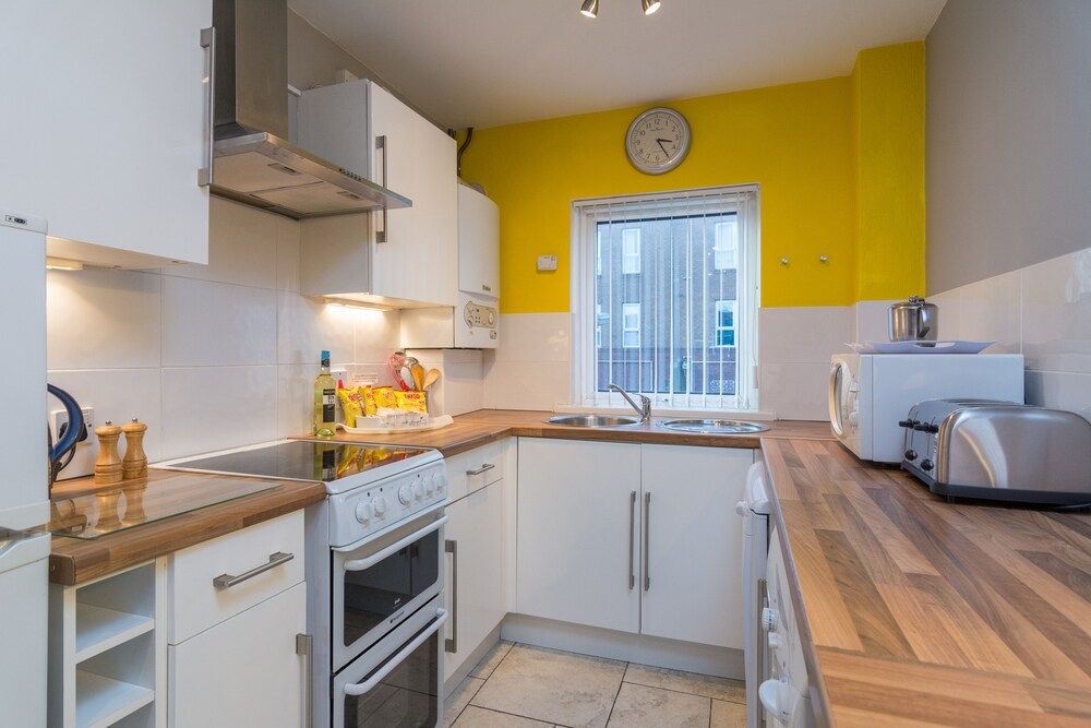 undefined Central Belfast Apartments: Salisbury 4