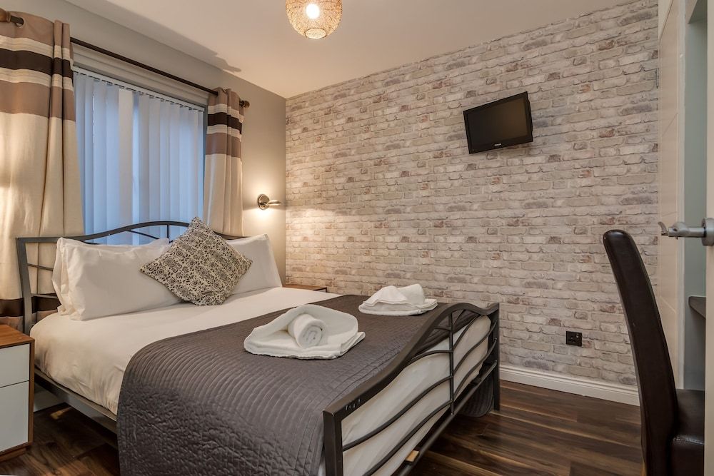 undefined Central Belfast Apartments: Salisbury 8