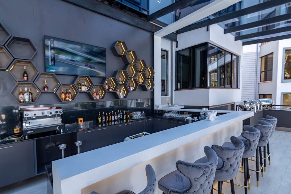 undefined Cysuites Apartment Hotel 6