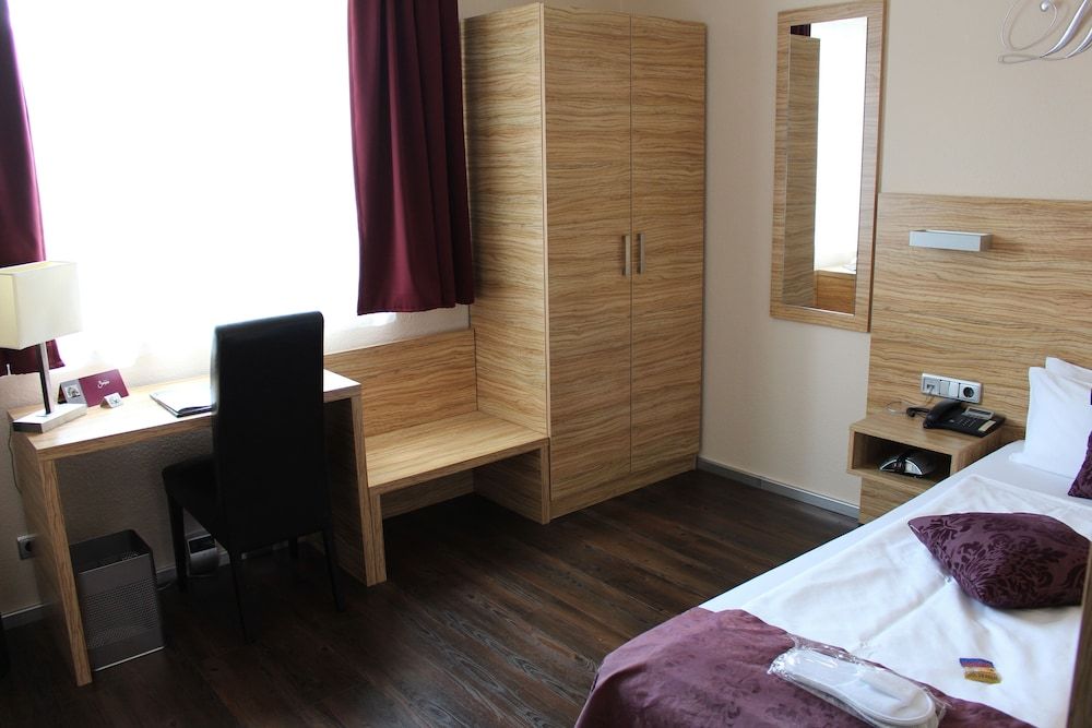 Hotel Bonjour Standard Single Room 2