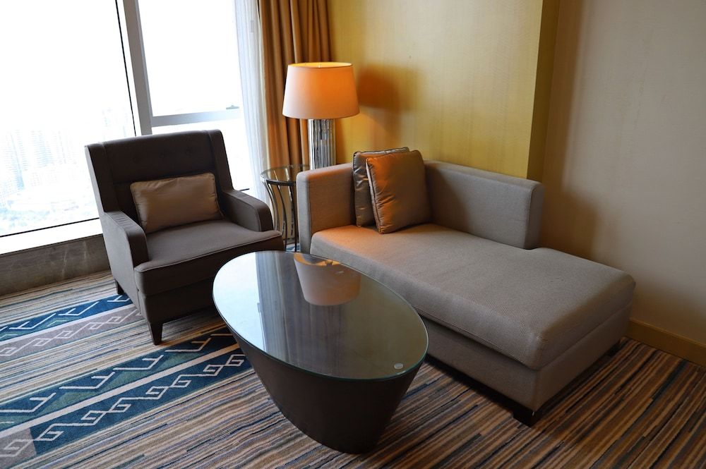 Renaissance Huizhou Hotel Premier Room, 1 Double Bed 7