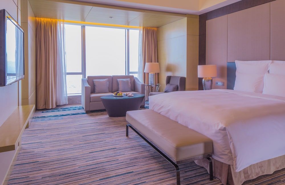 Renaissance Huizhou Hotel Club Suite, 1 Bedroom 7