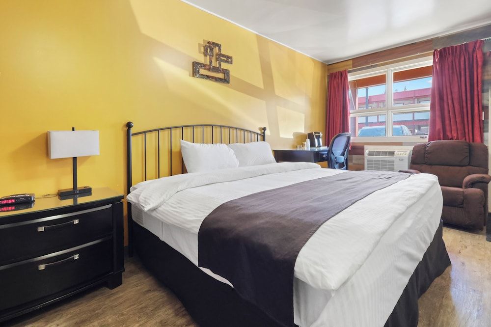 Dauphin Inn Express Business Single Room, 1 Bedroom 2