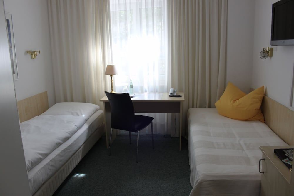 undefined Hotel Occam 6
