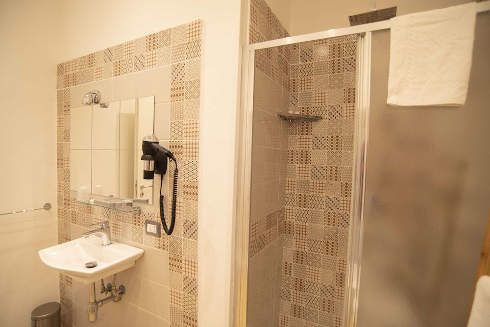 Vanvitelli Domus Double or Twin Room (Bernini) 10