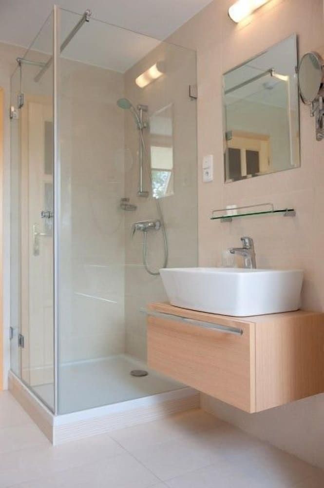 Hotel Karpatsky Dvor Business Double or Twin Room 4