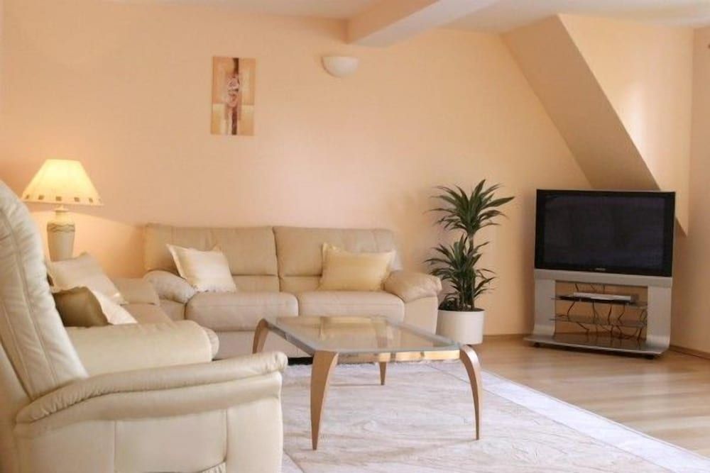 Hotel Karpatsky Dvor Suite 3