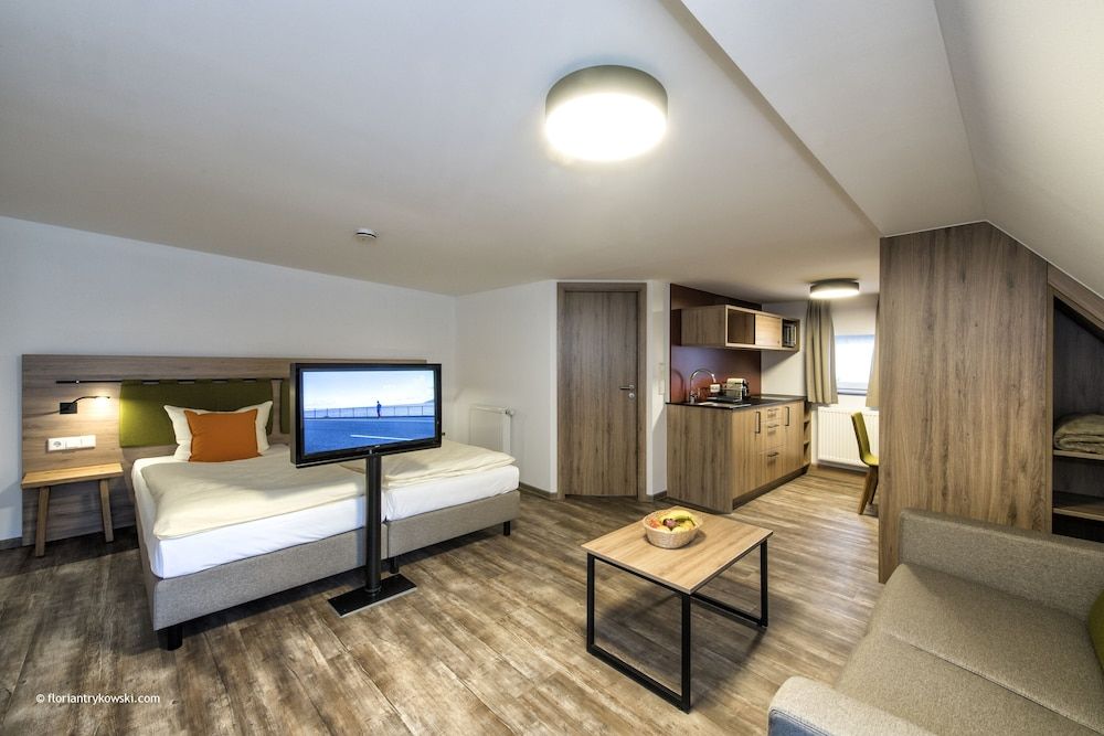 Superior Apartment, King and Sofa Bed, Courtyard View