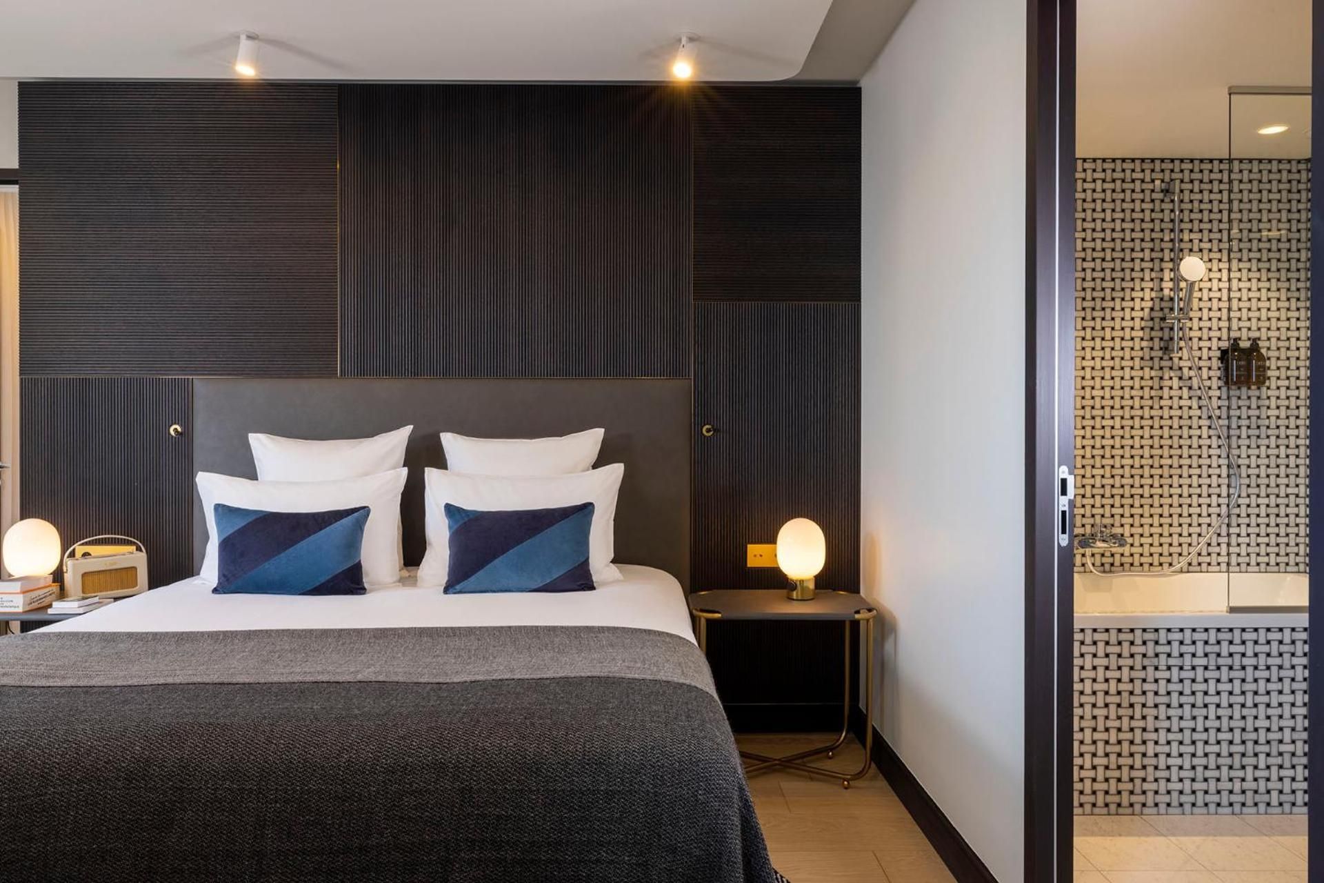 Junior Suite with Garden View