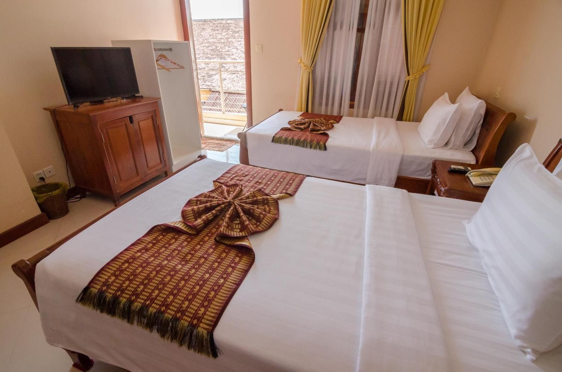 Neth Socheata Hotel Deluxe Twin Room 2