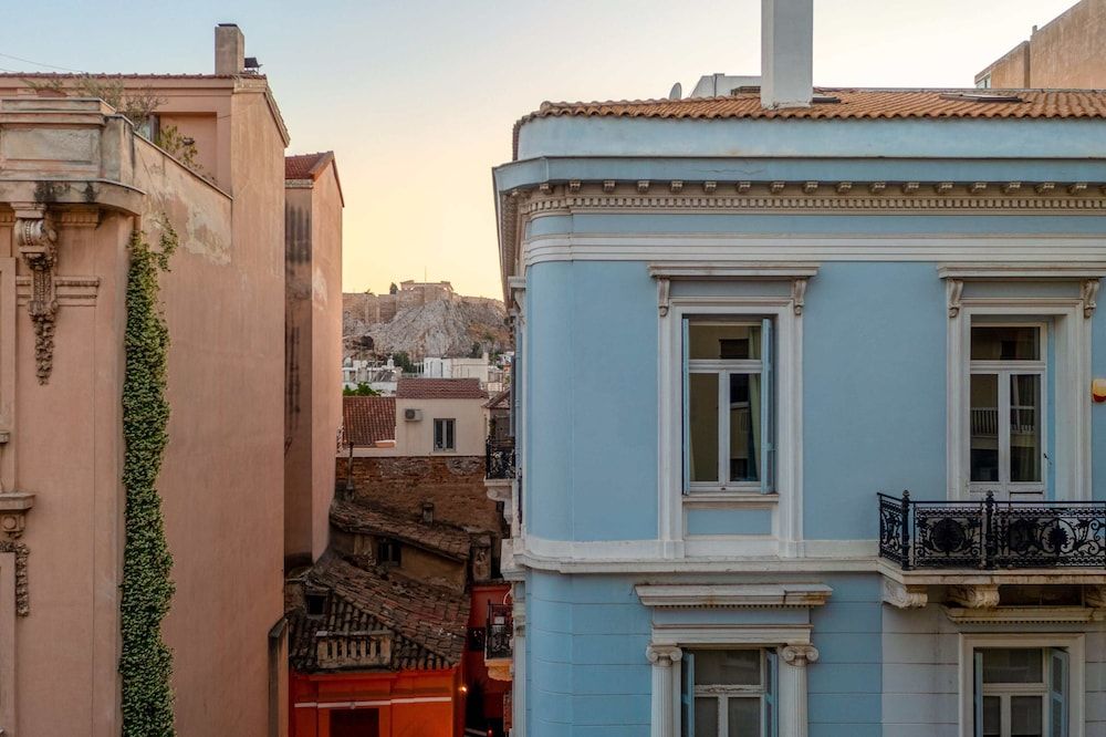 undefined 2 Mazi Suites 4