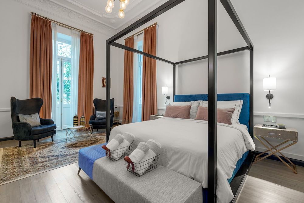 undefined 2 Mazi Suites