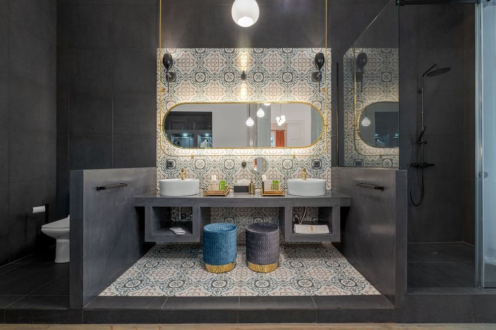 undefined 2 Mazi Suites 8