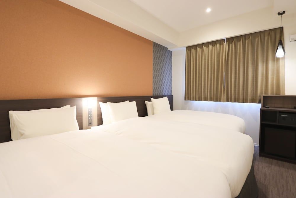 Superior Twin Room, Non Smoking (with Extra bed)