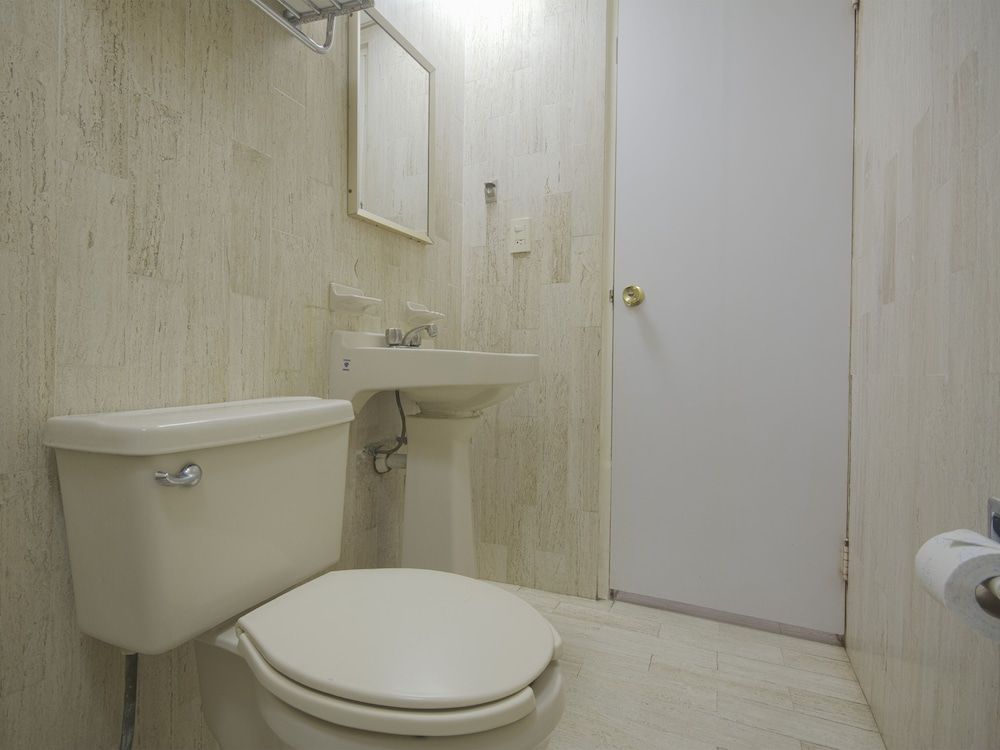 Hotel Impala de Tampico Standard Triple Room (1 queen bed) 6