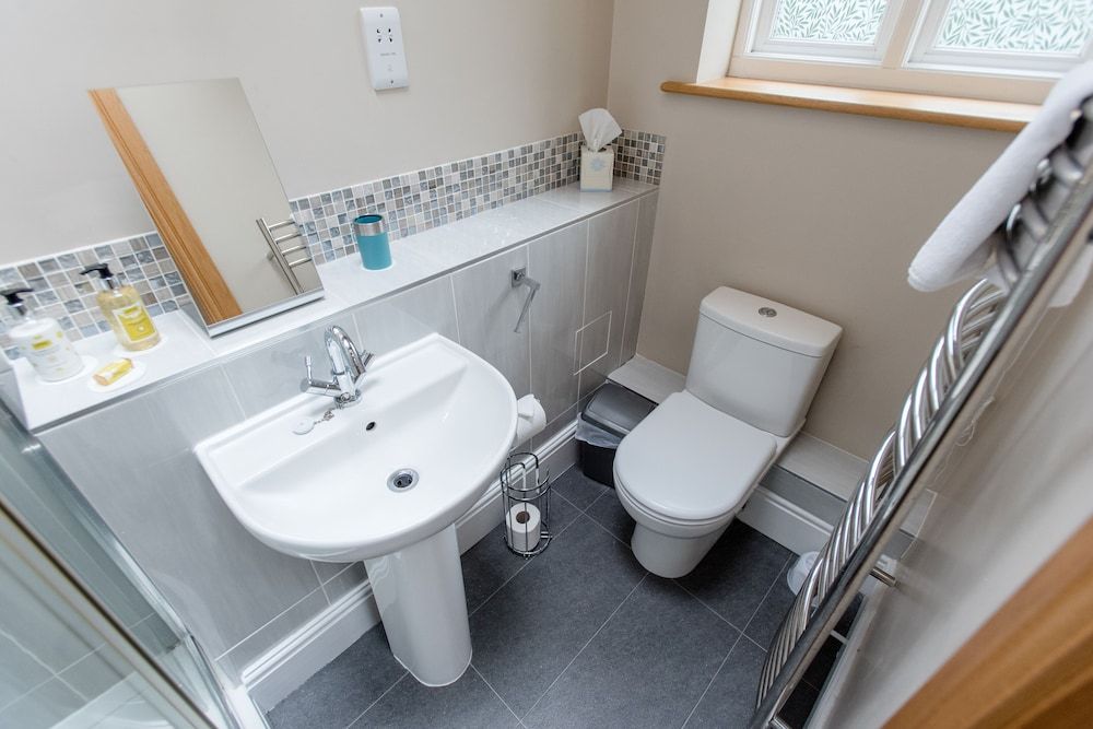 Mere Brook House Single Room (Blossom) 3