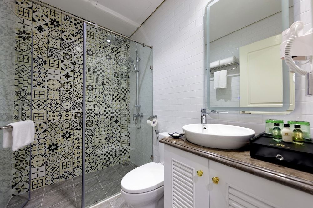 Minasi HanoiOi Lakeside Hotel Deluxe Double or Twin Room 3