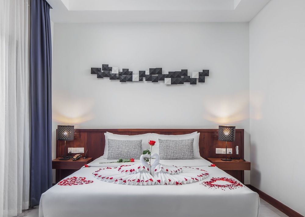 Blanc Smith Residence Classic Room with Balcony 2