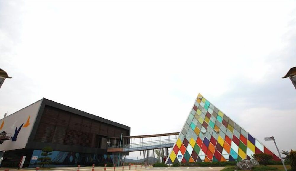 Children's play area - outdoor