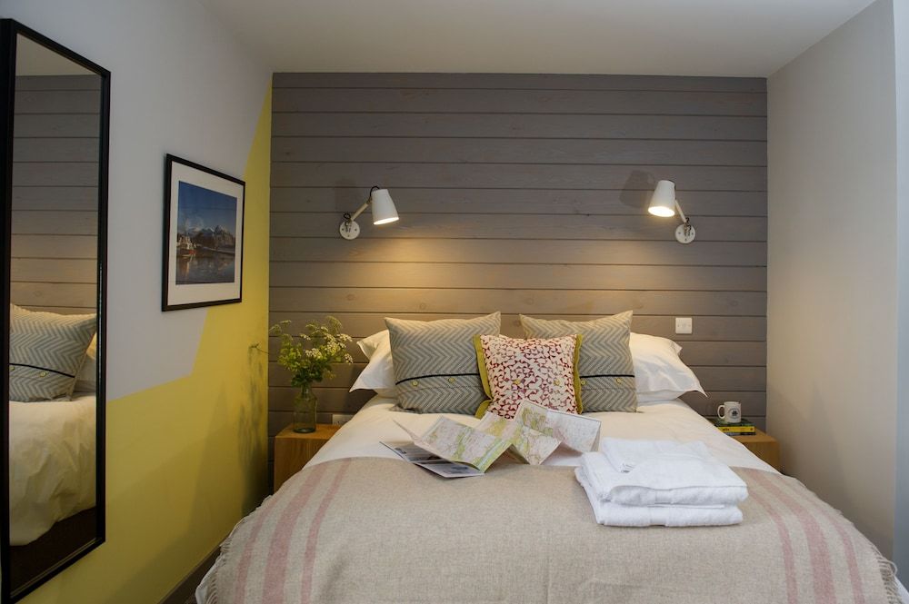 Lock Chambers Caledonian Canal Centre Double Room (Nevis) 4