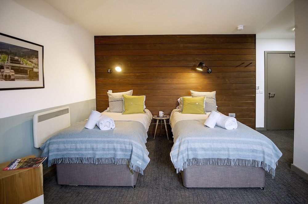 Lock Chambers Caledonian Canal Centre Standard Twin Room (Loch Oich) 3