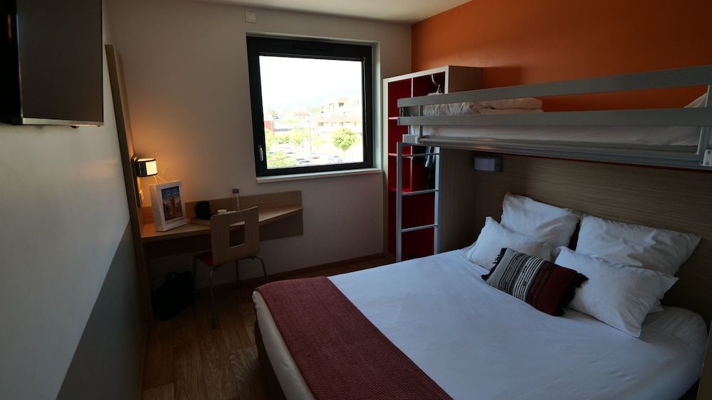 Oneloft Hotel Classic Triple Room