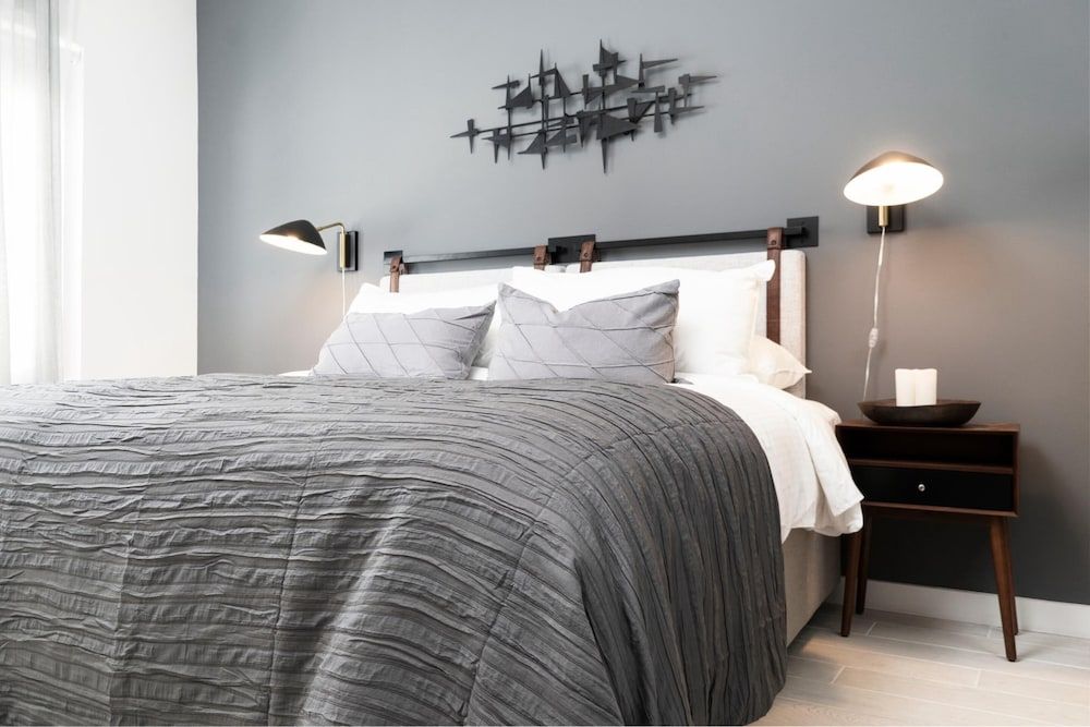 undefined Park Ave Suites 10