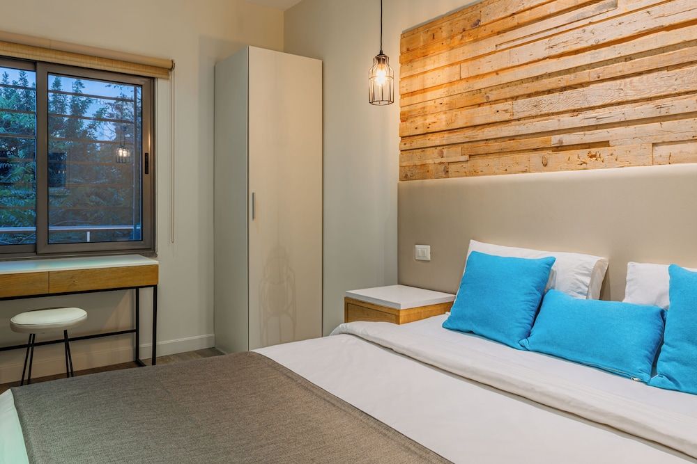 undefined Wild Jordan Center Lodges 10