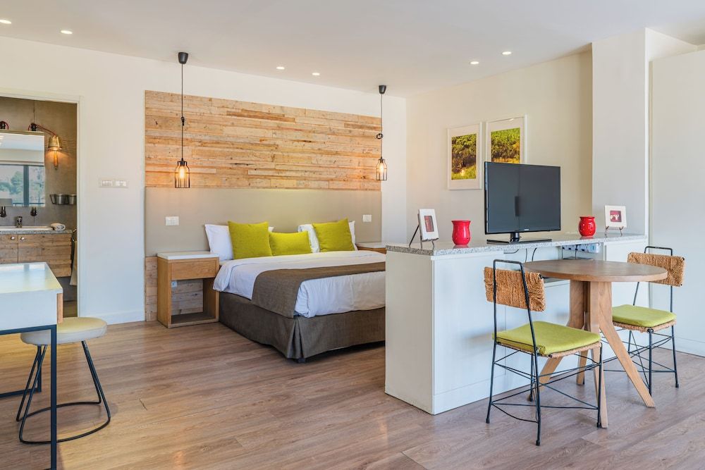 undefined Wild Jordan Center Lodges 6