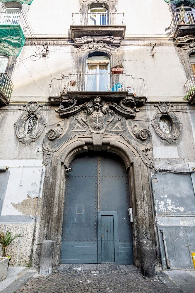 undefined Napoli Squares Suites 7