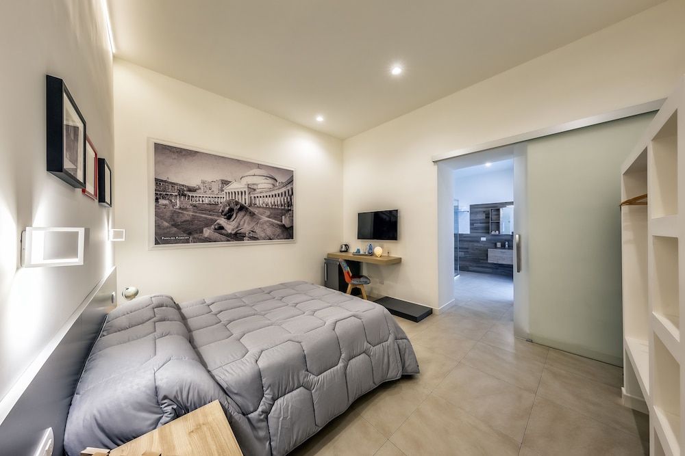 undefined Napoli Squares Suites