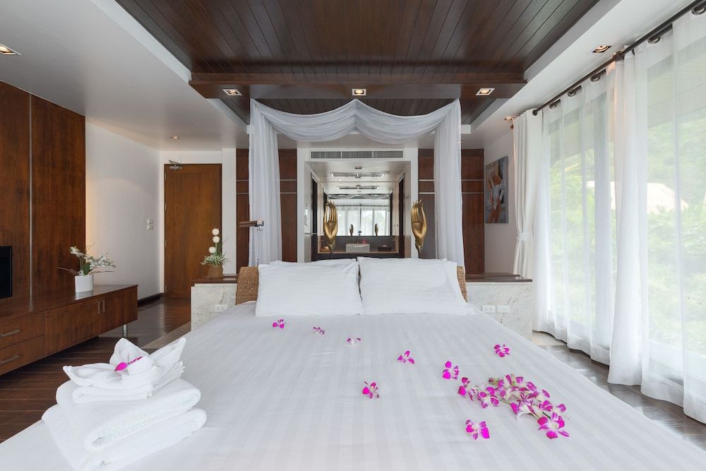 undefined Spectacular Seaview Pool Villa Kalim 6 8