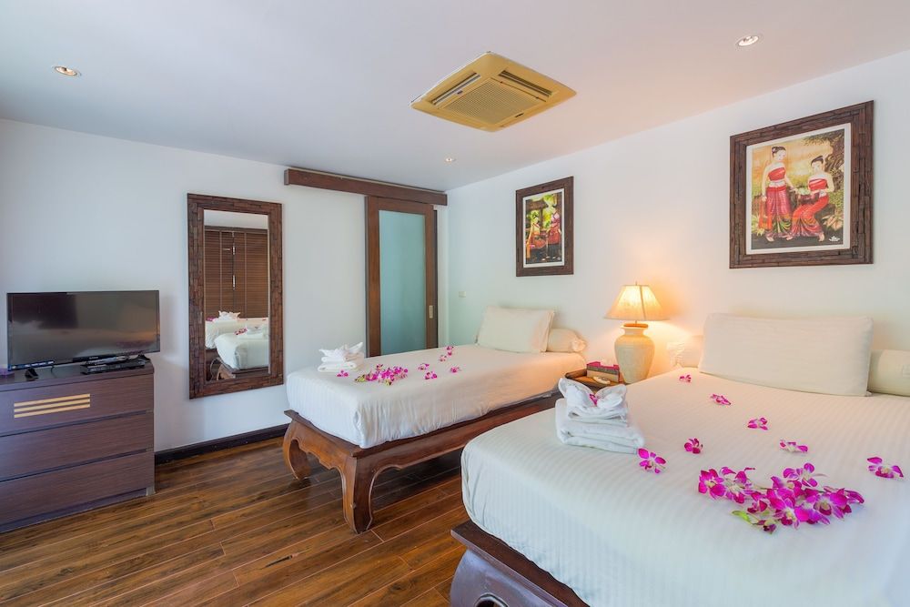 undefined Spectacular Seaview Pool Villa Kalim 6 9