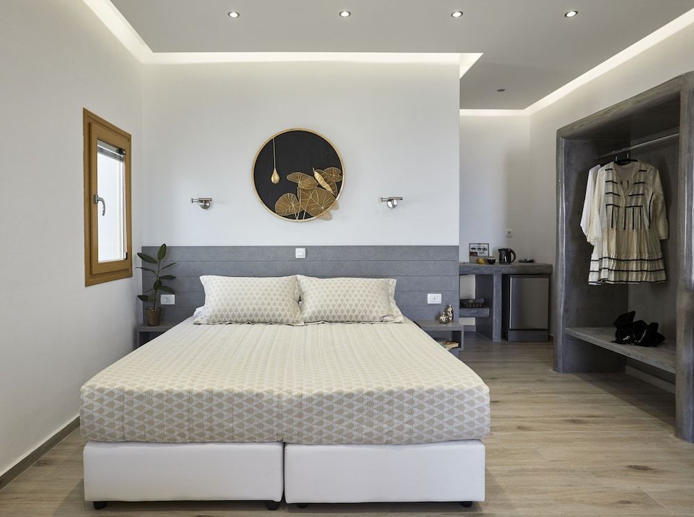 undefined Alyvia Suites