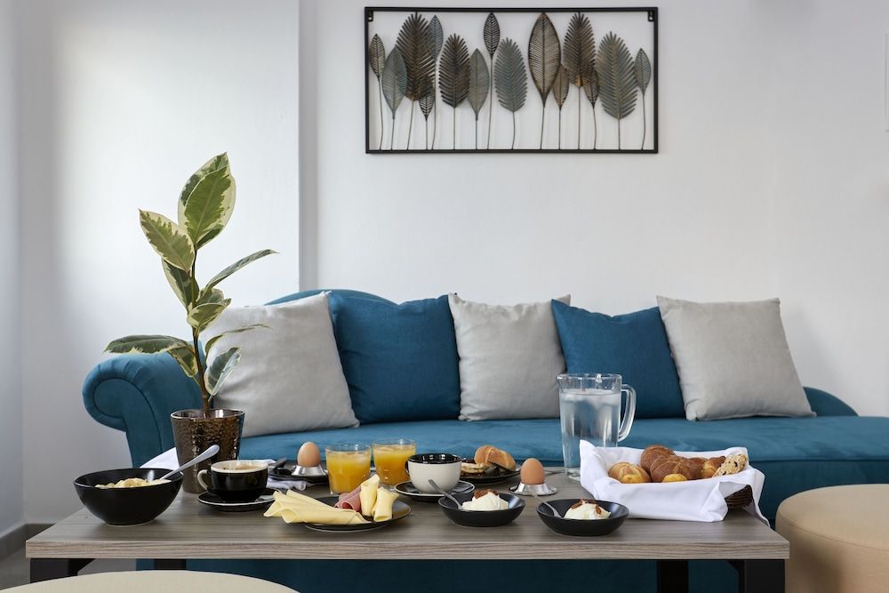 undefined Alyvia Suites 8