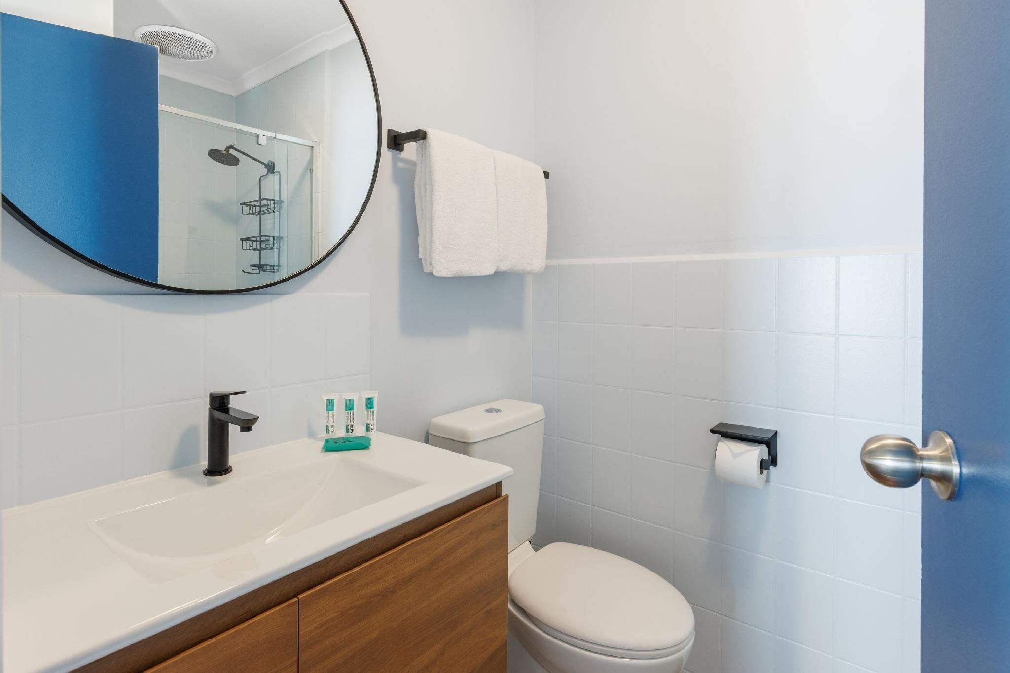 Roamer St Kilda Standard Family Quad 3