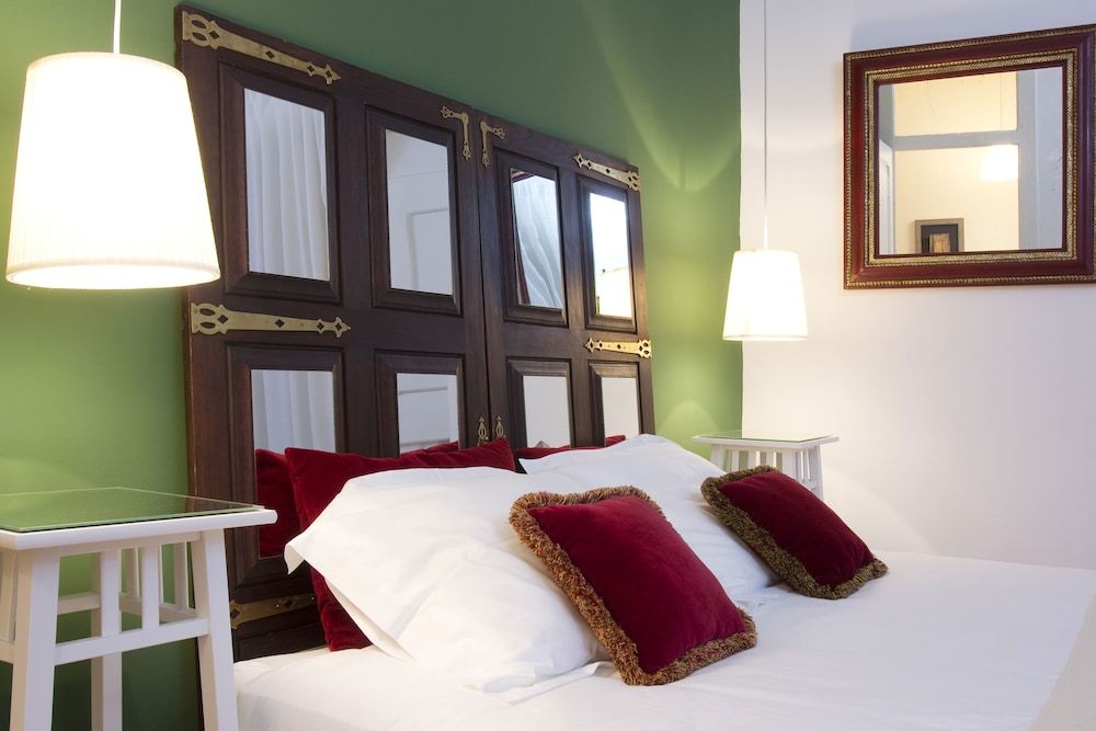 Spirit of Time Spend time in Lisbon Apartment, 2 Bedrooms, Balcony, Garden View 5