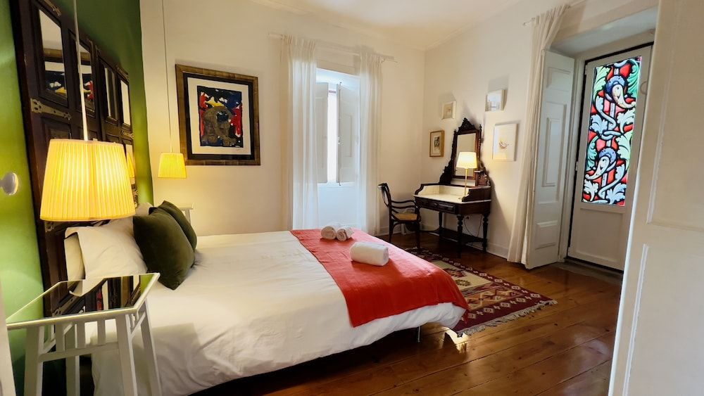 Spirit of Time Spend time in Lisbon Apartment, 2 Bedrooms, Balcony, Garden View 6