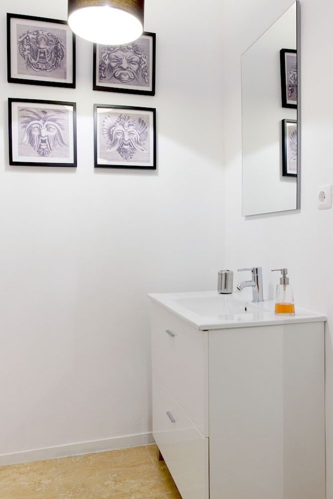 Spirit of Time Spend time in Lisbon Apartment, 2 Bedrooms, Balcony, Garden View 14