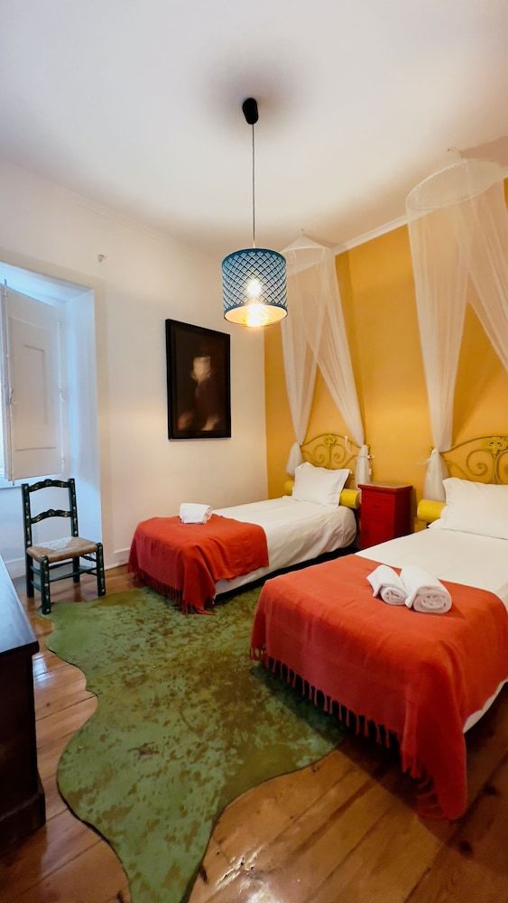 Spirit of Time Spend time in Lisbon Apartment, 2 Bedrooms, Balcony, Garden View 8