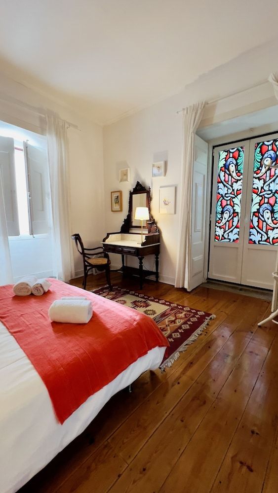 Spirit of Time Spend time in Lisbon Apartment, 2 Bedrooms, Balcony, Garden View 18