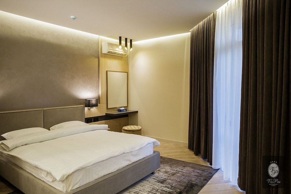 VisPas Hotel Standard Double Room 2