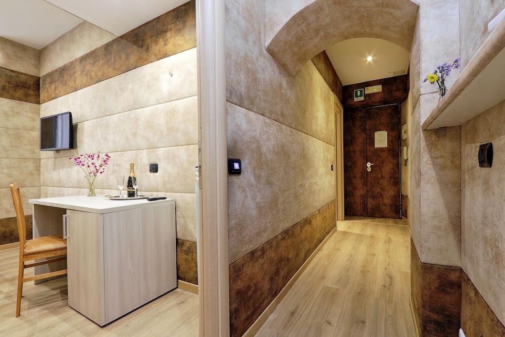 undefined Gialli Vatican Guesthouse 2