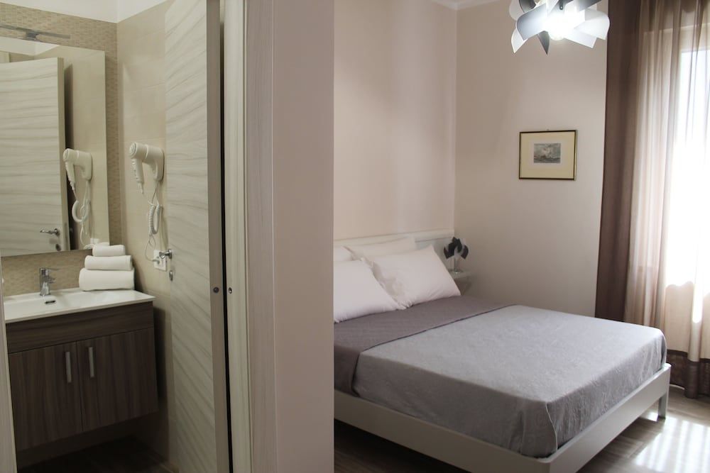 L'Acchiappasogni Vesuviano Superior Quadruple Room, Ensuite, Courtyard View 2