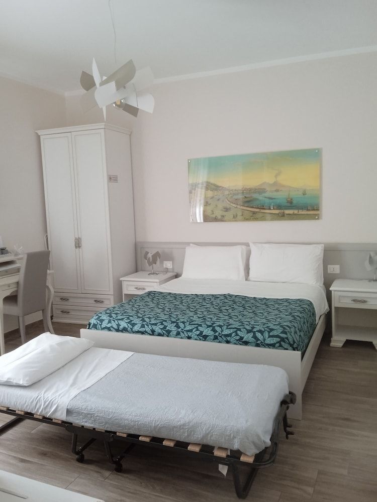 L'Acchiappasogni Vesuviano Comfort Double or Twin Room, Ensuite, Courtyard View 4
